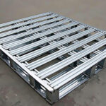What is a metal pallet and what are its uses?